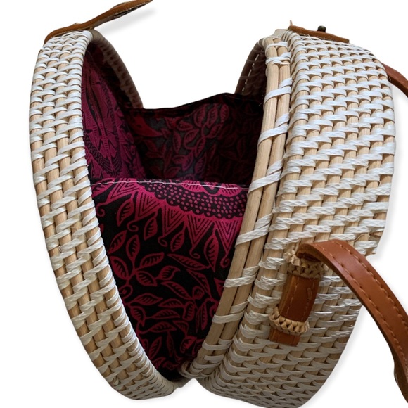Bali Bohemian Rattan Floral Print Handwoven Handmade Basket Crossbody Purse - Picture 13 of 14